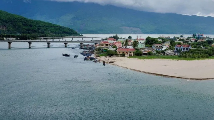 Amélioration de l'environnement urbain de petites et moyennes villes du Vietnam