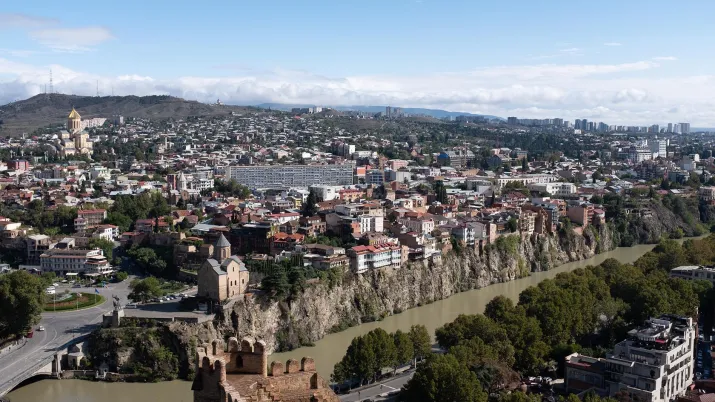 Tbilissi-ville-montagneuse