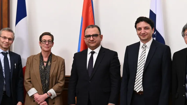 Un prêt budgétaire de politique publique a été signé entre l'Arménie, l'AFD et la BAsD