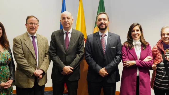 Francia comprometida con las organizaciones feministas en Colombia