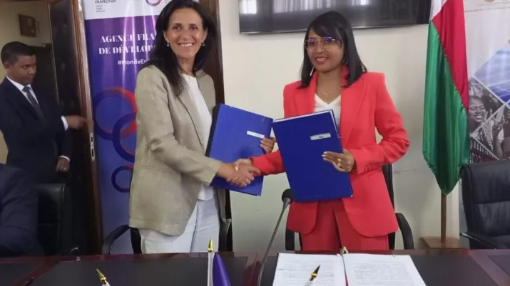 Signature de la convention sur les finances au Madagascar