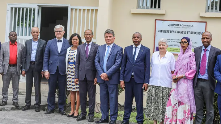L’Agence française de développement (AFD) a signé avec le Ministère des Finances, du Budget et du Secteur Bancaire deux conventions de financement pour un montant total de 13,5 millions d’euros