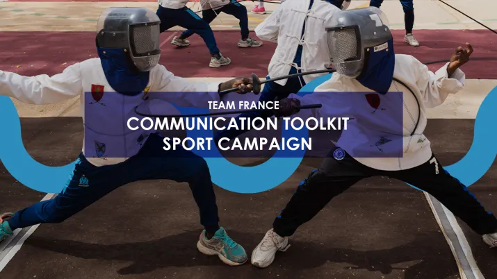 Children fencing for the Pour le Sourire d'un enfant charity - "Le Sport, Plus Qu'Un Jeu" advertising campaign