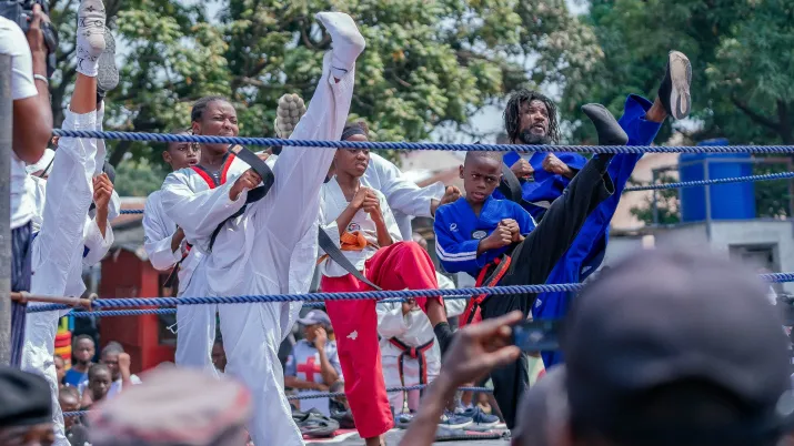 jeunes femmes sport rdc