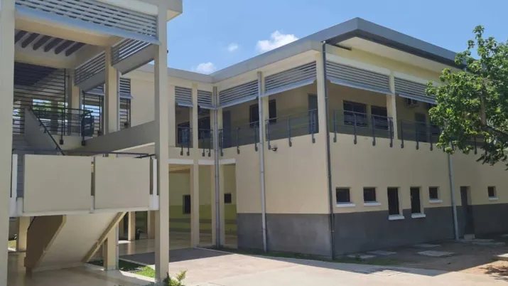 Ce projet vise à contribuer à la réduction de la mortalité et morbidité de la population dans des quartiers défavorisés de la Ville de Kinshasa 