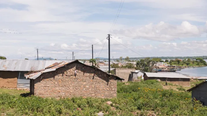 Le but du projet de connectivité du dernier kilomètre (LMCP) est d'accroître l'accès universel à l'électricité pour les ménages kenyans des zones rurales.