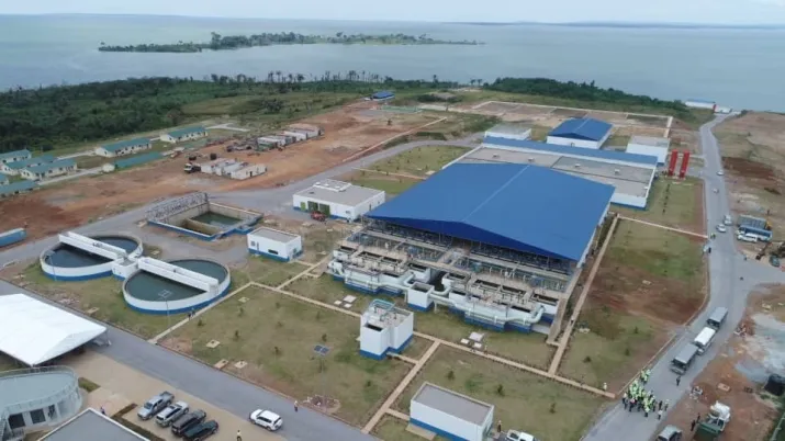 Ce projet permet d'améliorer l'accès à l'eau potable de plus de 3 millions d'habitants de l'agglomération de Kampala .