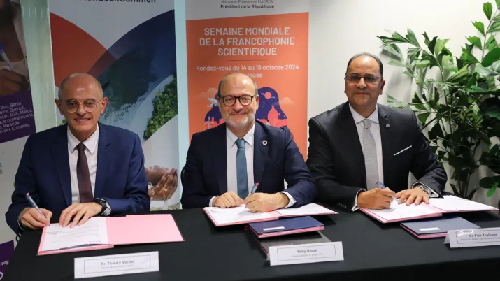 Pr. Thierry Verdel, Recteur de l'Université Senghor, Rémy Rioux, DG du groupe AFD, Pr. Slim Khalbous, Recteur de l'Agence Universitaire de la Francophonie