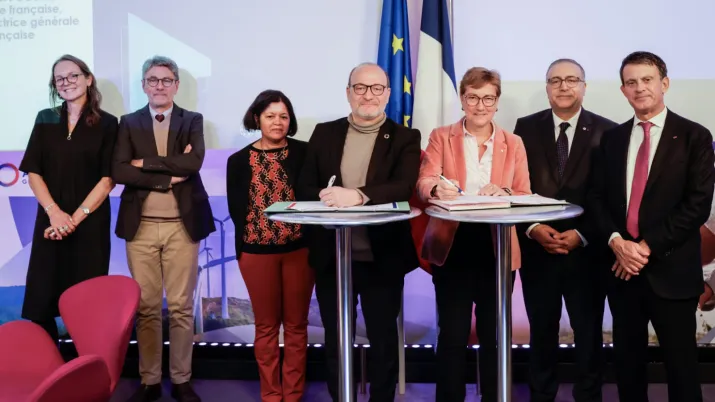 L'AFD et la Croix-Rouge française renforcent leur engagement  pour la résilience des territoires des trois bassins océaniques (Caraïbes, océan Indien et océan Pacifique)  face aux risques de catastrophes naturelles et aux crises sanitaires,  avec un nouveau financement de 12 millions d'euros