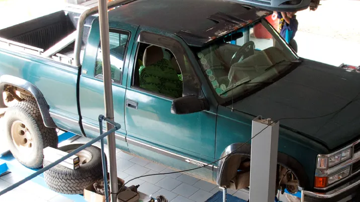 garage automobile à La Foa, Nouvelle-Calédonie