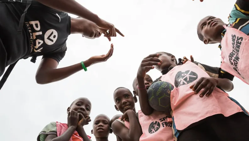 ONG, Play international