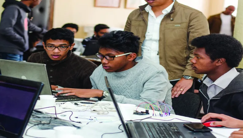 création de l'école supérieure des technologies de l'information Madagascar