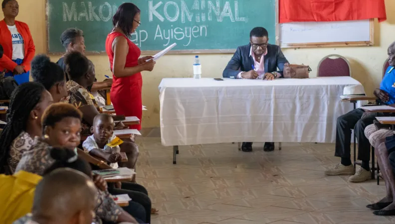 Réunion dans le cadre du projet Makòn, Cap-Haïtien (Haïti) © AFD