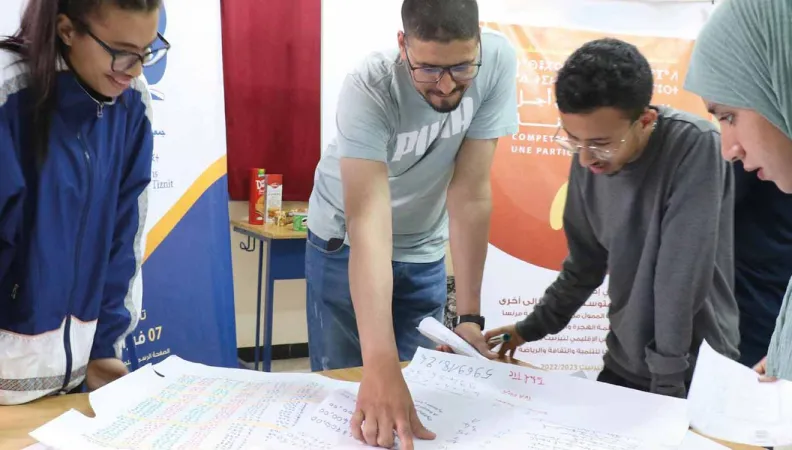 vise à favoriser l’autonomisation socioéconomique des jeunes et des femmes des zones rurales du Maroc.