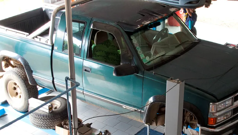 garage automobile à La Foa, Nouvelle-Calédonie