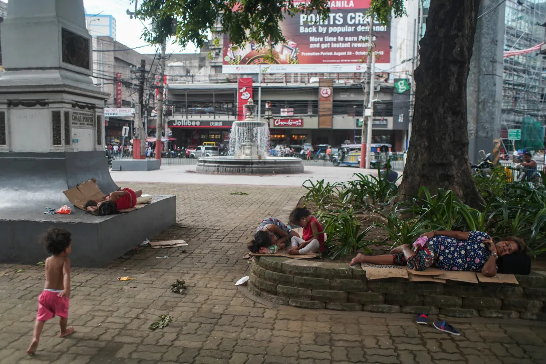 Children living on the streets in Manilla
